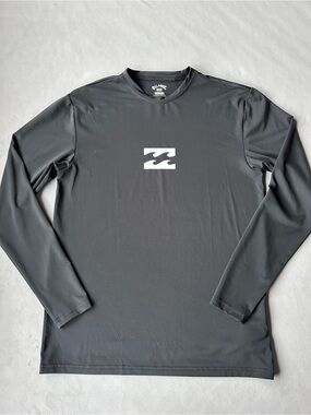 Billabong ~ Long Sleeve Rash Guard ~ Black ~ Men’s Size Medium